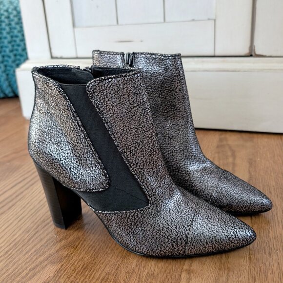 Donald J Pliner Metallic Textured Leather Ankle Boots, Size 7, NWOT - Picture 1 of 7